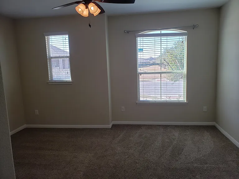 18509 Bassano Ave — Photo 22
