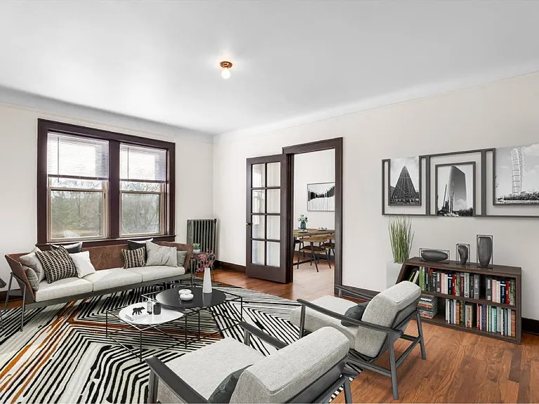 Mavor Apartments — Photo 4