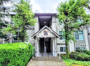 23420 SE Black Nugget Rd Unit F201, Issaquah, WA 98029