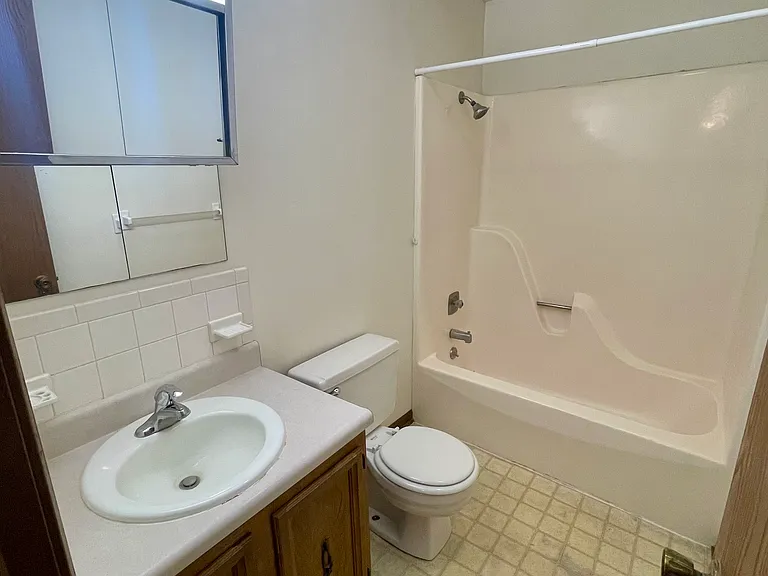4515 W Millbrook Dr #B — Photo 12