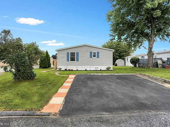 2nd image of 183 Bowie Dr