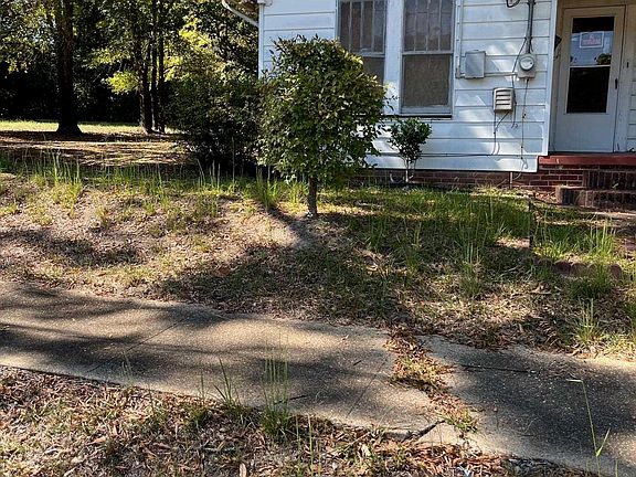 4th image of 700 Hawthorne Ave