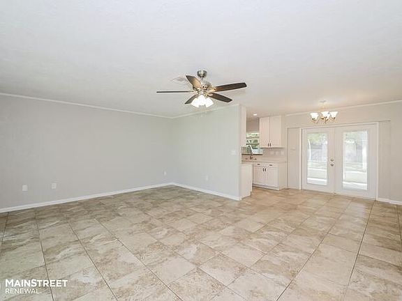 3rd image of 2453 Amanda Dr