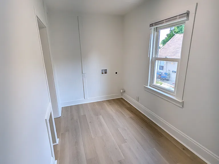 1112 Cherry St — Photo 8