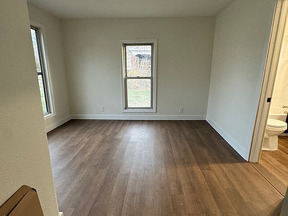 5th image of 715 N Myrtle St