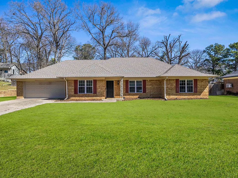 1st image of 10858 Knollwood Dr