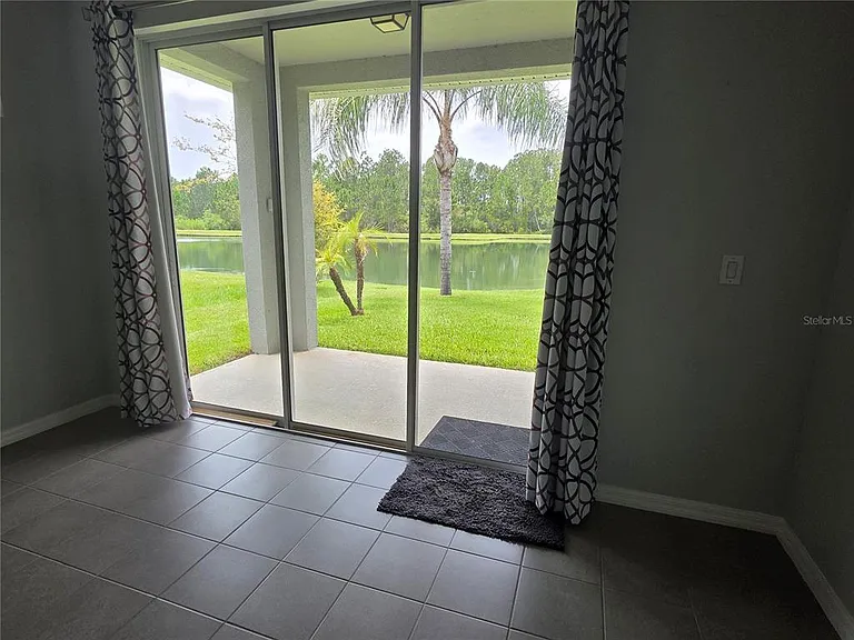 4939 Autumn Ridge Dr — Photo 8