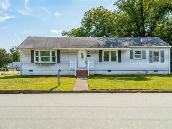 116 Twin Oaks Dr, Hampton, VA 23666