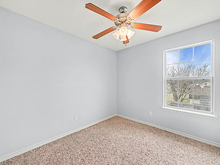 1124 N Penelope St — Photo 22