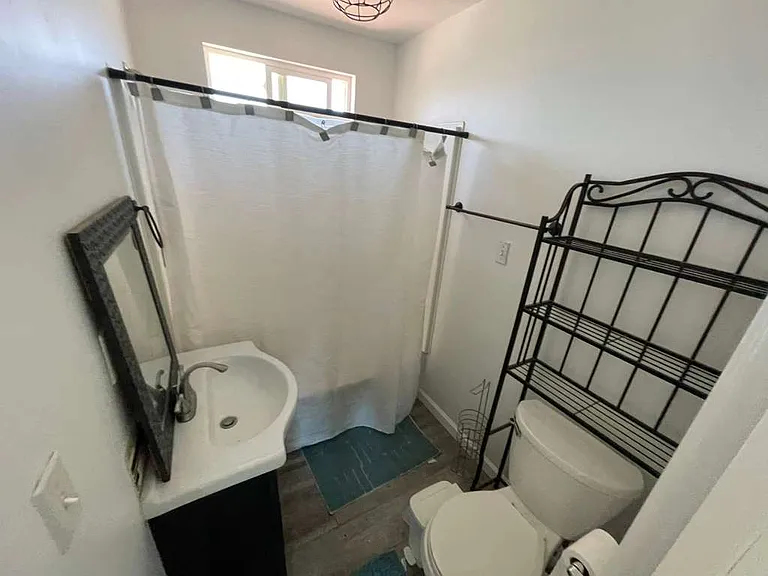 702 W 11th Ave — Photo 9