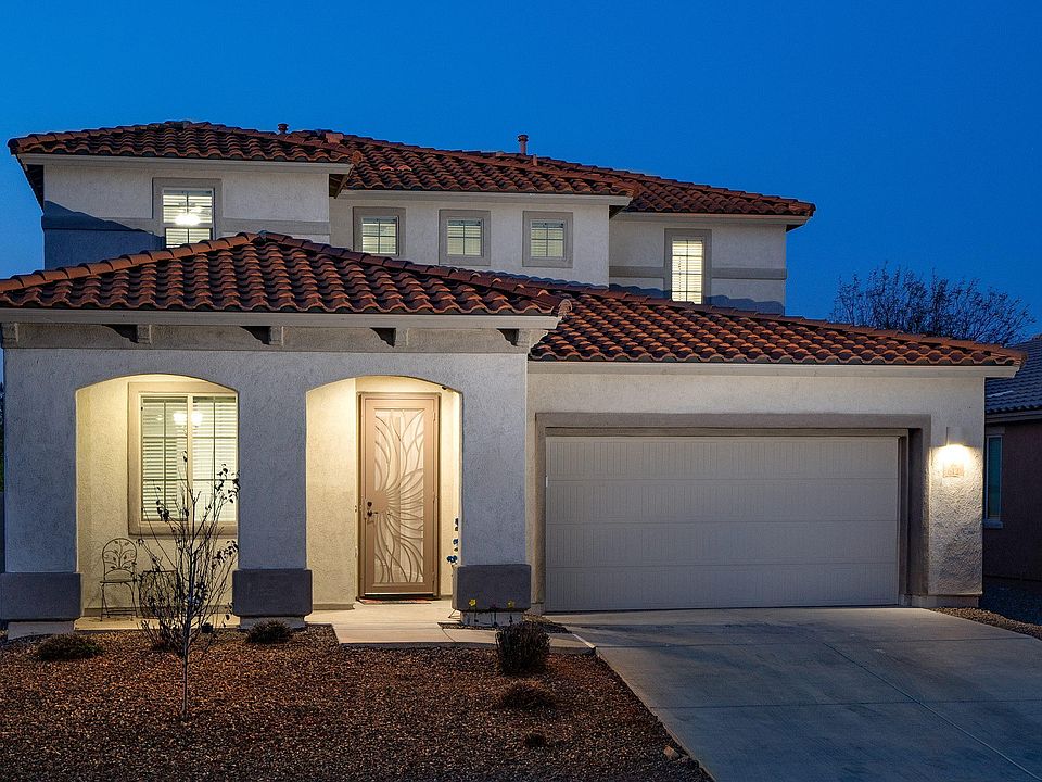 1st image of 612 W Calle Sombra Linda