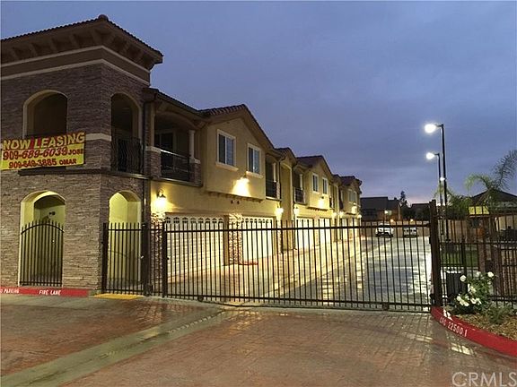 4th image of 17386 Valencia Ave