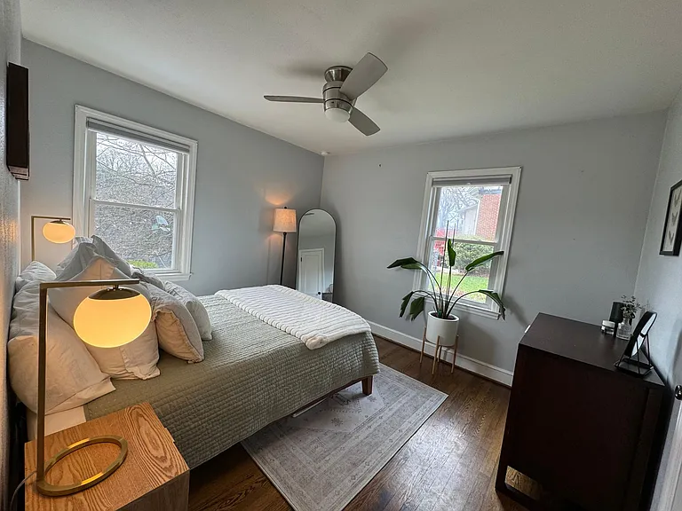 912 Hamilton Ave SW — Photo 3