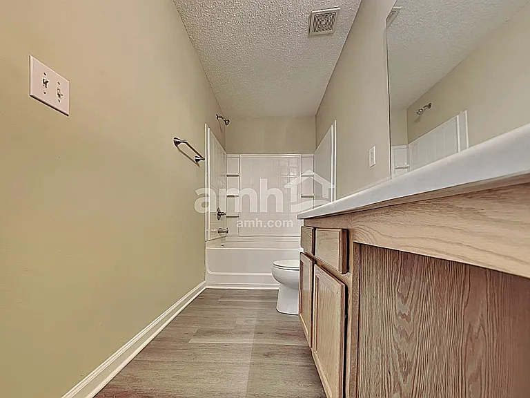 1053 Kings Mountain Ln — Photo 10