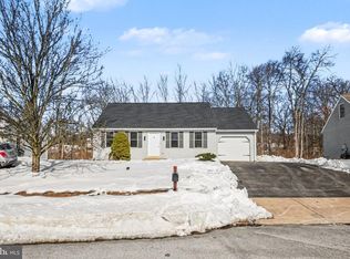 27 Homestead Dr, Denver, PA 17517