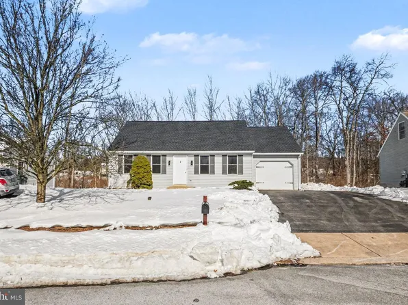 27 Homestead Dr, Denver, PA 17517