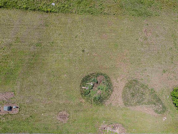 3rd image of 2713 Elm Creek Dr