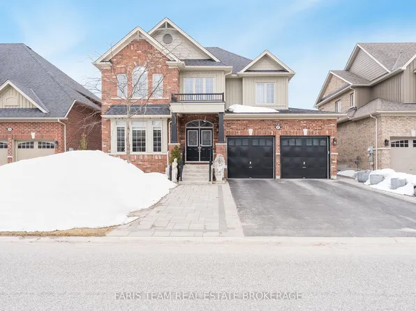 27 Marks Rd, Springwater, ON L9X 0S5