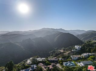 1513 Sorrento Dr, Pacific Palisades, CA 90272