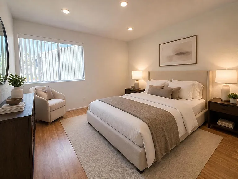 900 W Sierra Madre Ave #17 — Photo 14