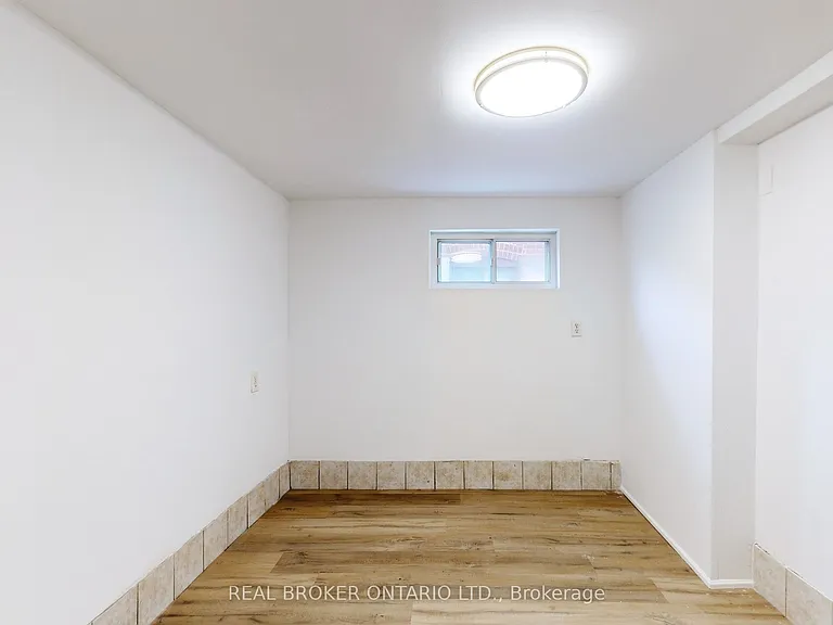 102 Bowie Ave #BASEMENT — Photo 8