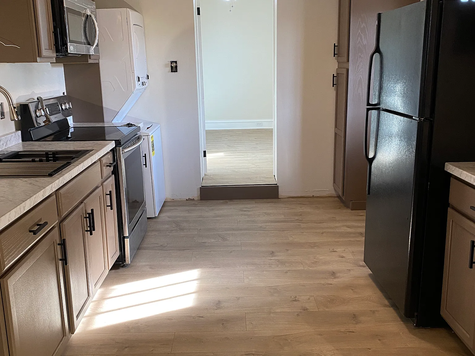 1 bed, 720 sqft, $1,650 — Photo 2