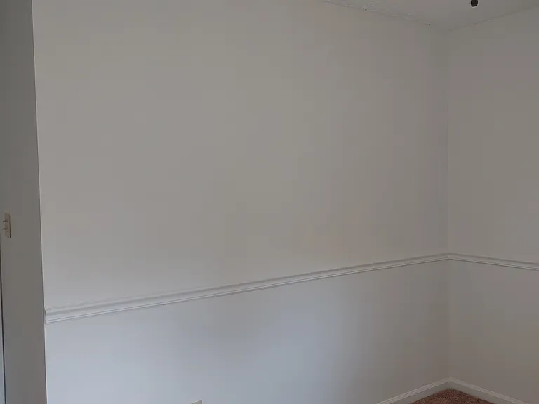 This photo has not been altered in any way: no edits or filters have been applied to try to deceive the viewer by having the room appear larger or brighter than it actually is.