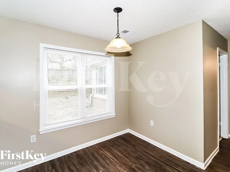 8117 S Regis Pl — Photo 5