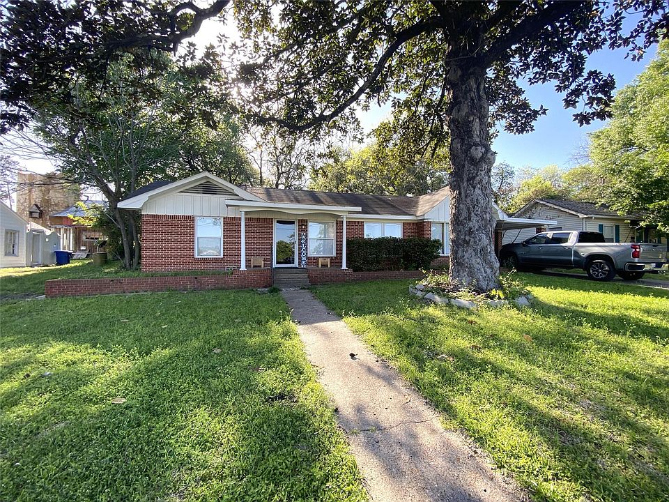 1st image of 1016 Pecan St