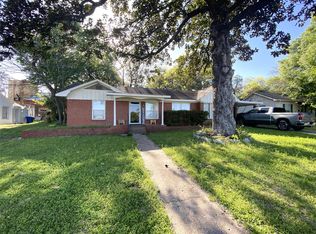 1016 Pecan St, Huntsville, TX 77320