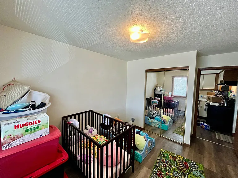 806 S State St — Photo 32