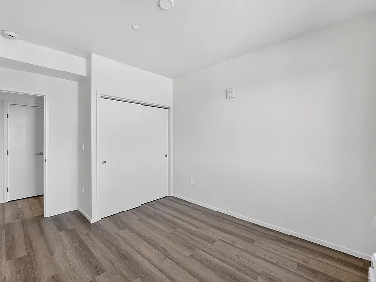 Dry Creek Crossing Apartments — Photo 49