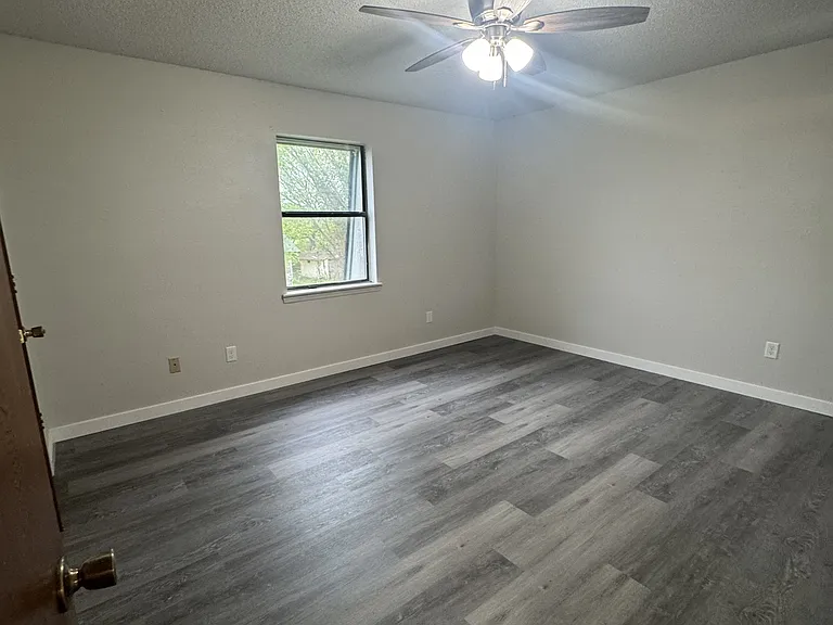 301 Butler Ave #3 — Photo 6