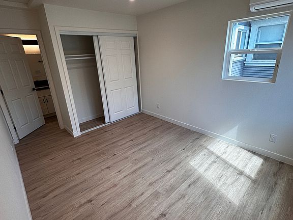 4th image of 367 W Palmer Ave #B