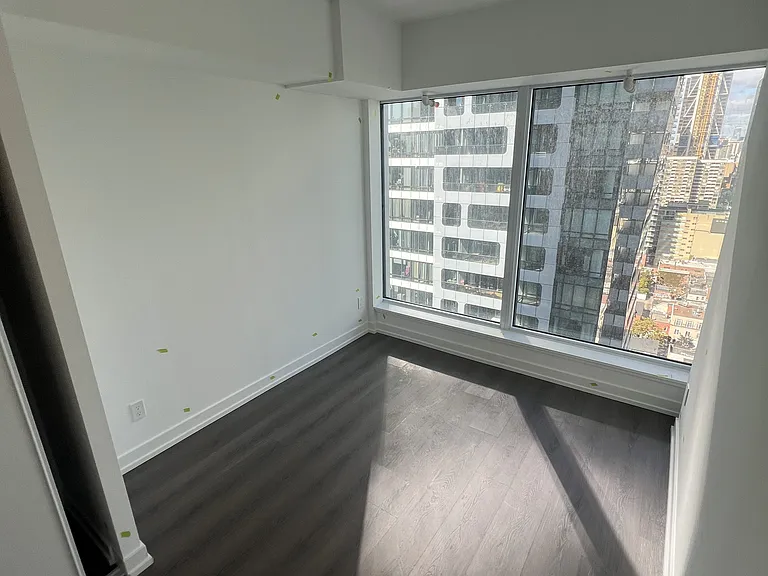 8 Wellesley St W #2709 — Photo 9