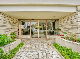 9520 W Olympic Blvd APT 103, Beverly Hills, CA 90212