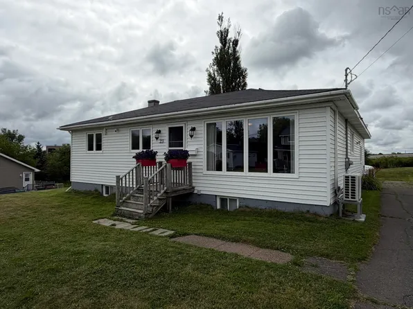 23 Marie St, Stellarton, NS B2H 5H4