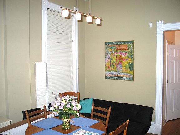 4th image of 2034 N Bissell St #1