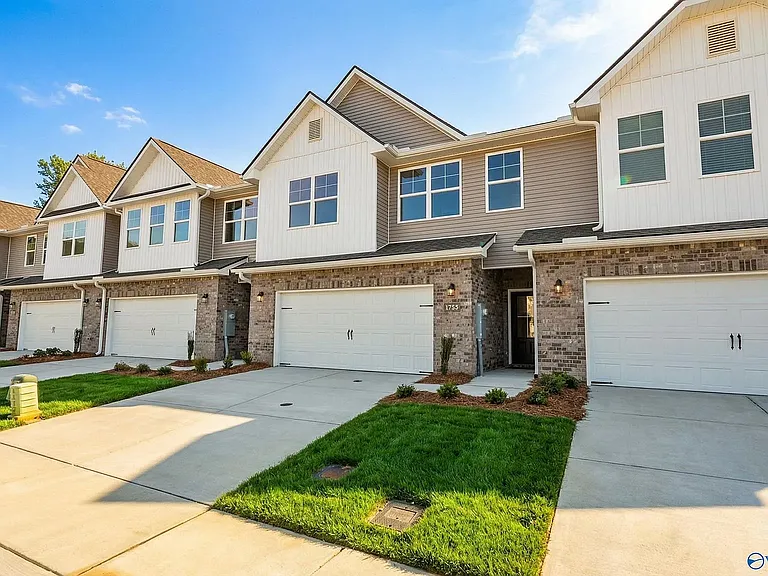1755 Stampede Cir SE — Photo 24