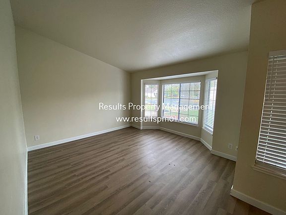 4th image of 1319 Pilgrims Dr