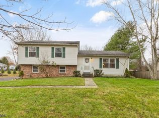 274 Race St, Belvidere, NJ 07823