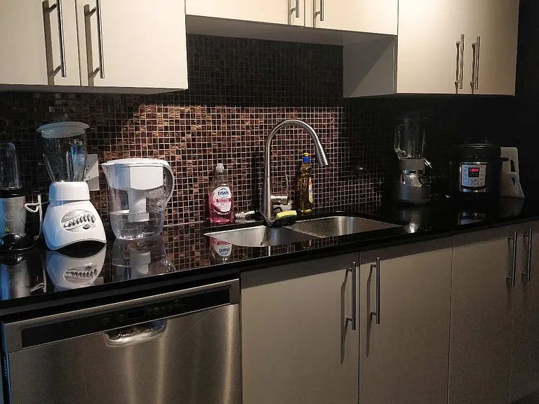17 Anndale Dr #807 — Photo 3