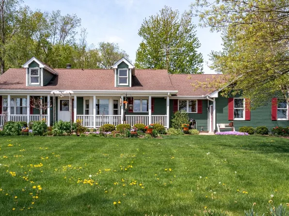 3013 Pagles Rd, Harvard, IL 60033