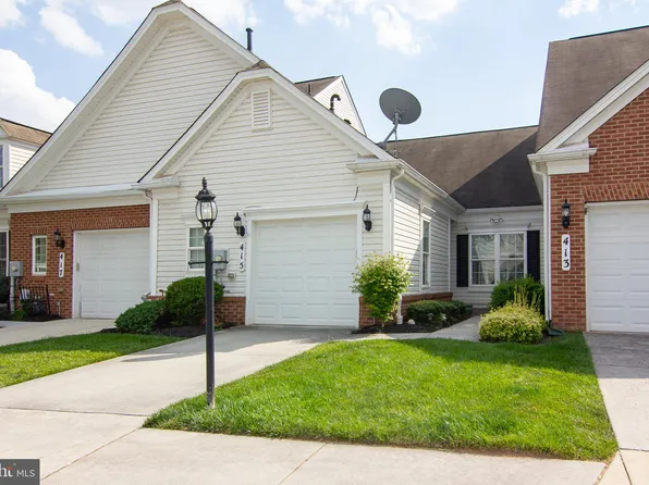 415 Clubside Dr #298, Taneytown, MD 21787