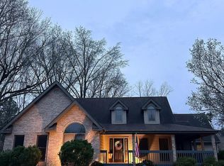 701 Rachael Ct, Carterville, IL 62918