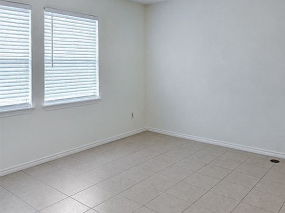 5th image of 4618 Carr St