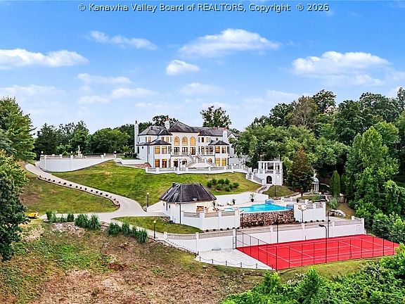 2nd image of 6 Quarry Rdg