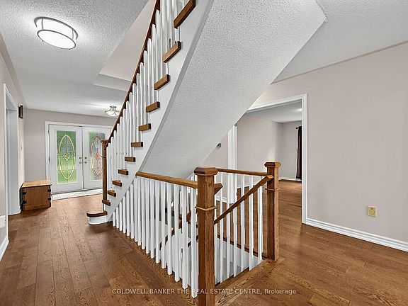 4th image of 37 Falling Brook Dr
