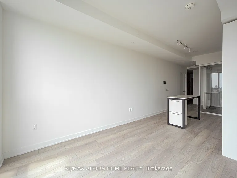 1 Fairview Rd E #621 — Photo 25