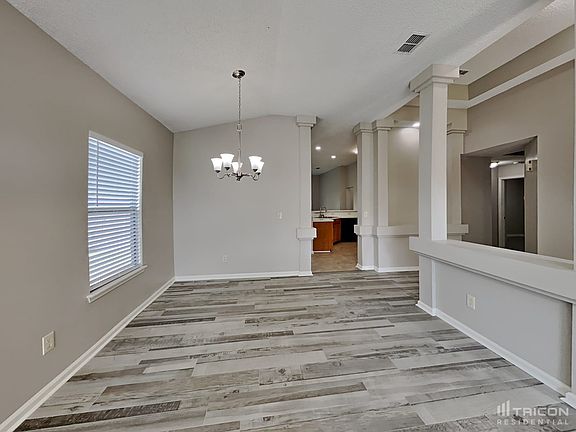 3rd image of 140 Mayall Dr W